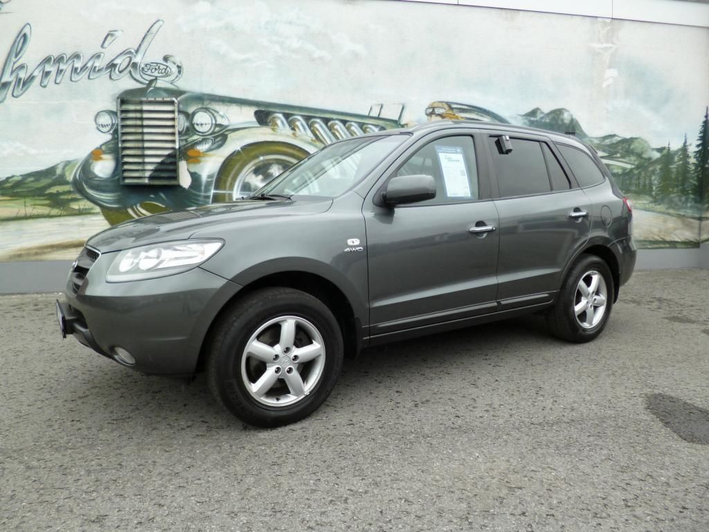 Left hand drive HYUNDAI SANTA FE 2.2 CRDI 4X4 GLS 7 SEATS